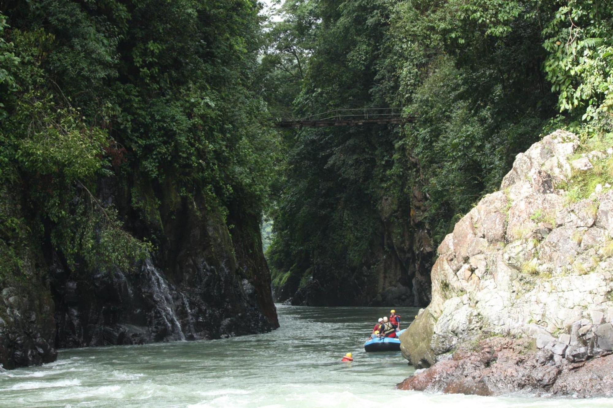 Pacuare River Lodge Bajo Tigre Bagian luar foto