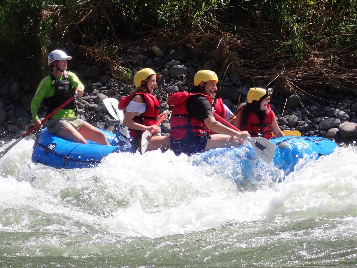 Pacuare River Lodge Bajo Tigre Bagian luar foto